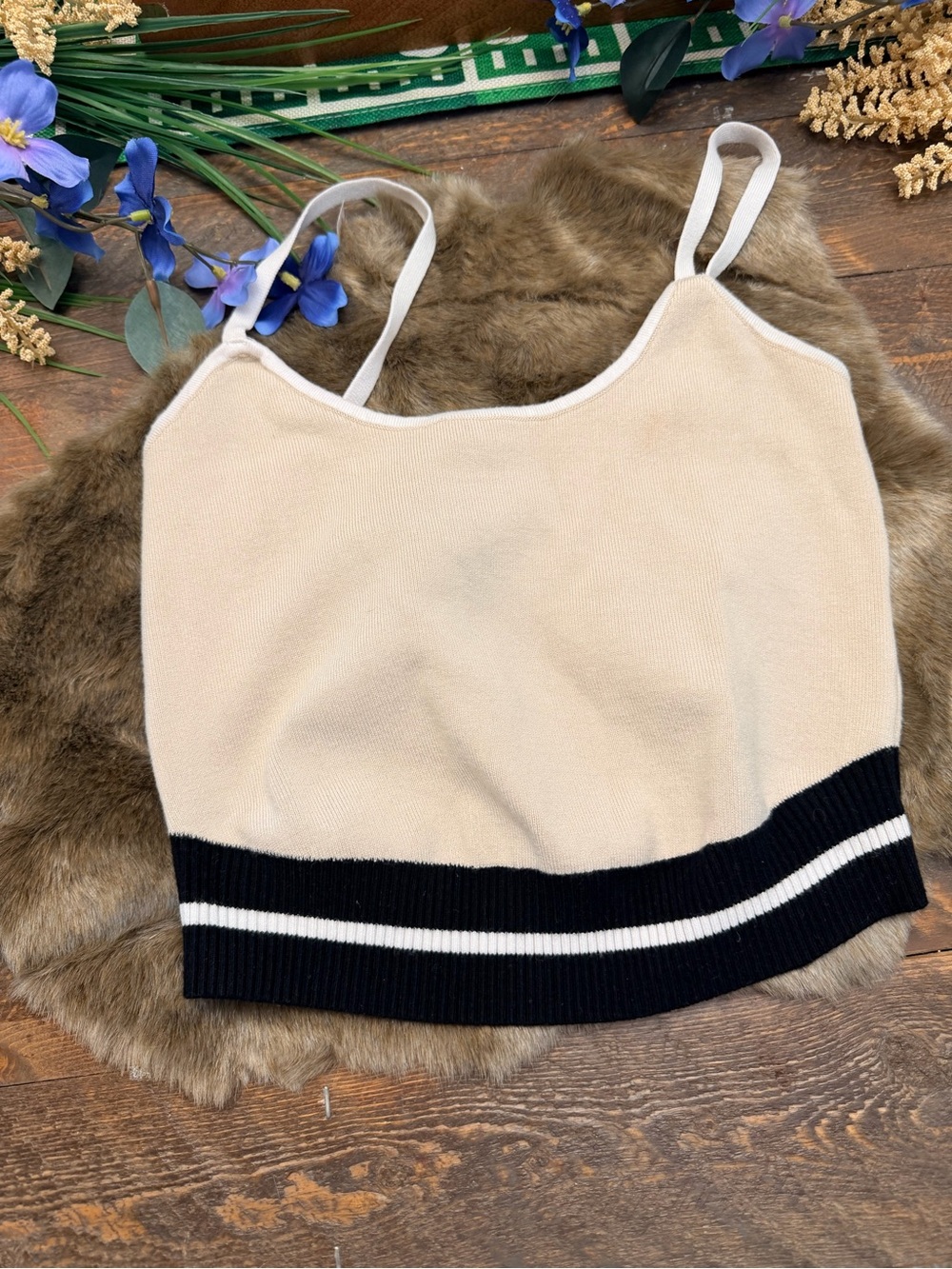 House of Harlow 1960 Knit Crop Top Cami Beige Size Small EUC - Picture 2 of 6